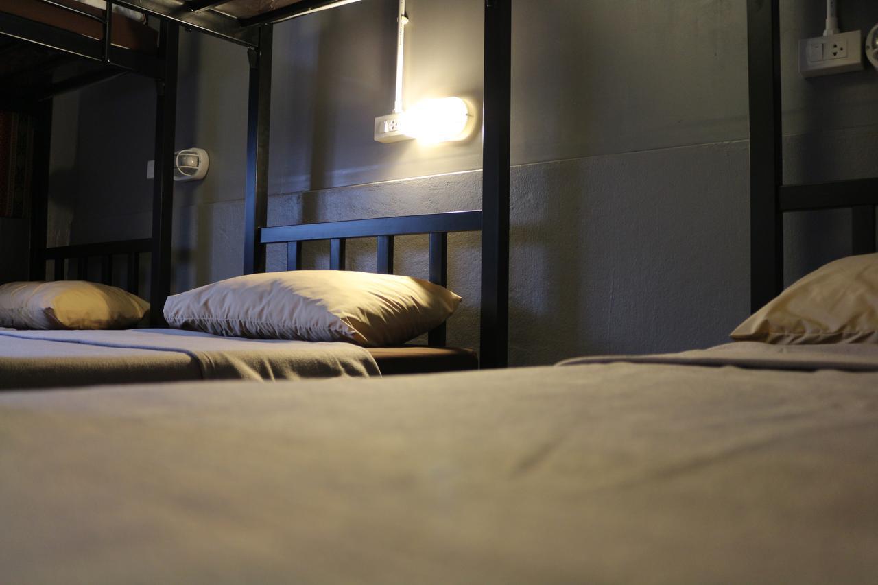 Ama Phuket Hostel Экстерьер фото