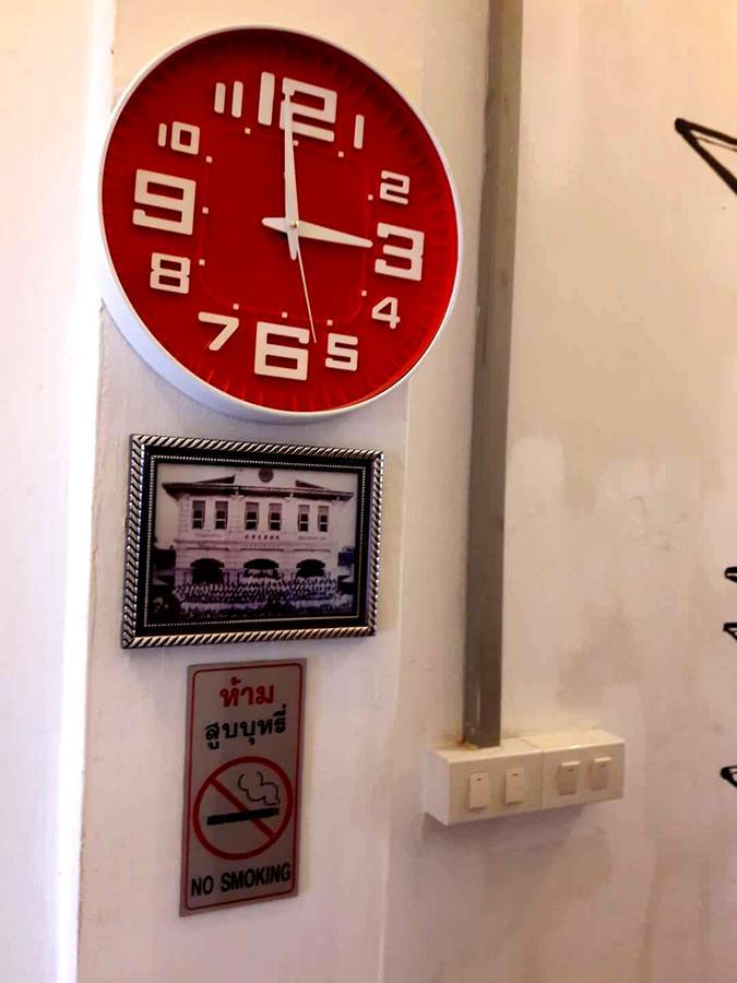 Ama Phuket Hostel Экстерьер фото